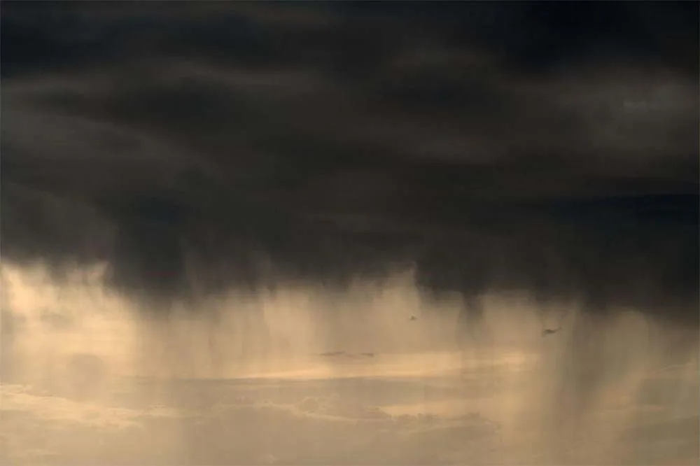 Chambre 207 – Pages 6-7 – Vertige, Cap Corse, 2022 © Jean-Michel André