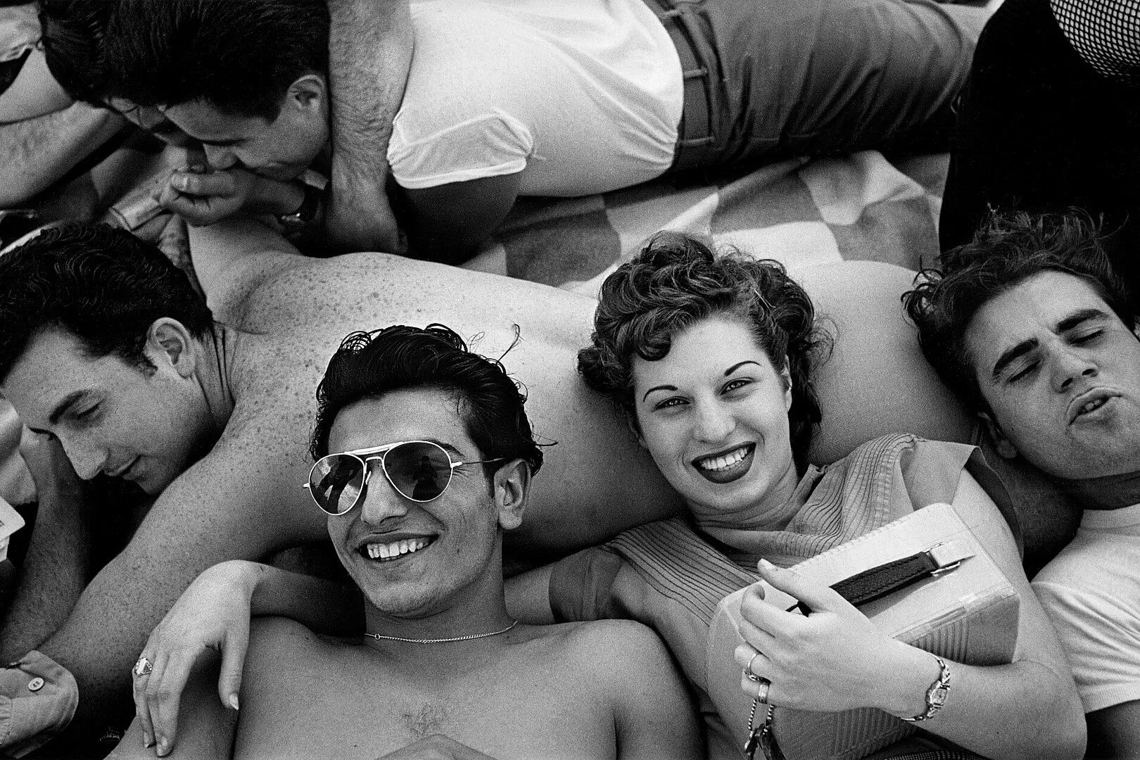 Coney Island Teenagers, 1949 par Harold Feinstein