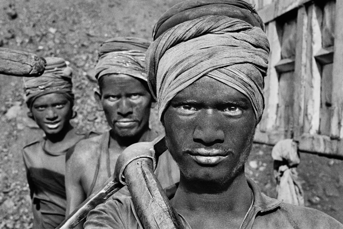 Mineurs de charbon, Dhanbad, État de Bihar, Inde, 1989, Collection MEP, Paris © Sebastião Salgado