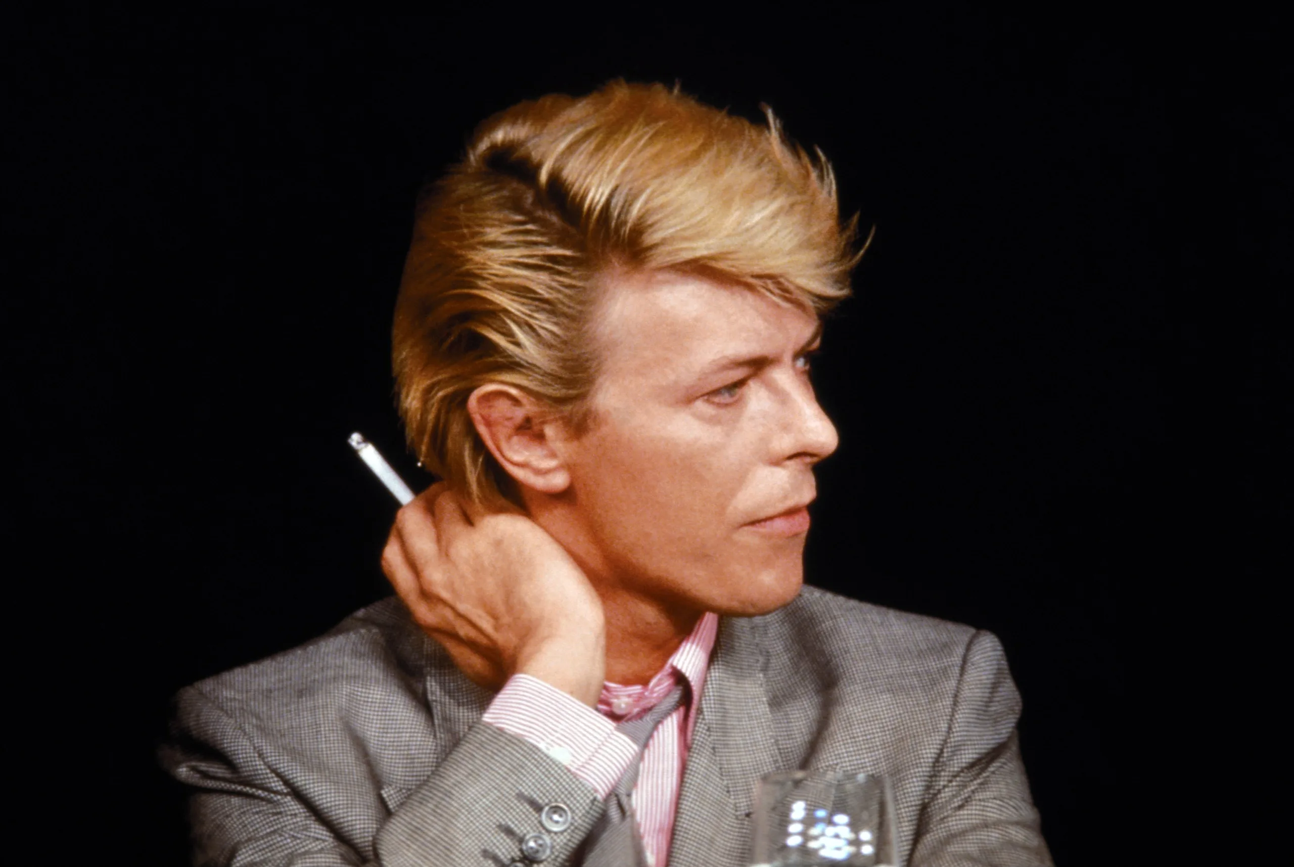 David Bowie at the Cannes Film Festival, 1983); Picture Alliance/DPA.