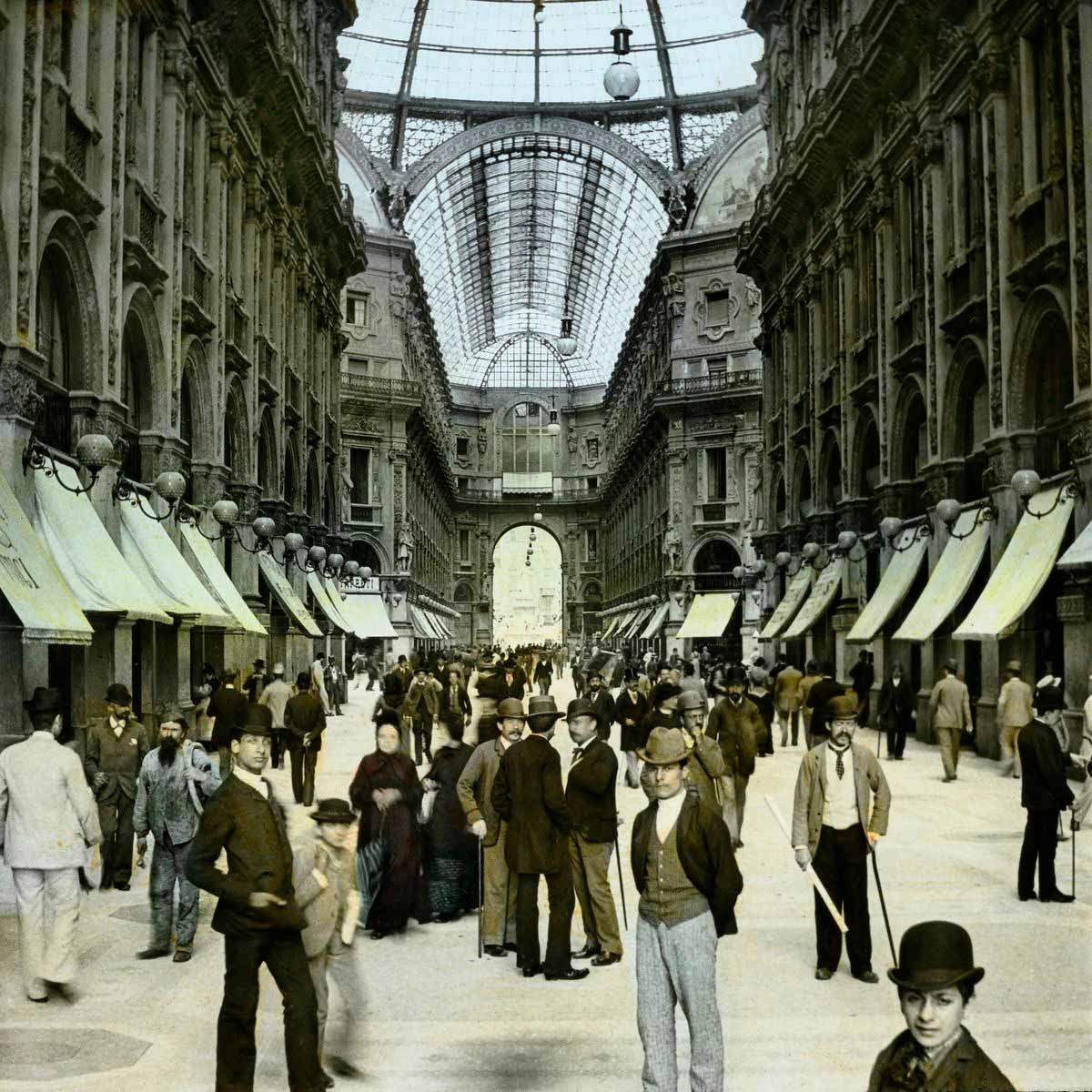 Galerie Victor-Emmanuel II à Milan © Studio Léon et Lévy vers 1890