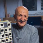 Reza dans son atelier photo à Paris