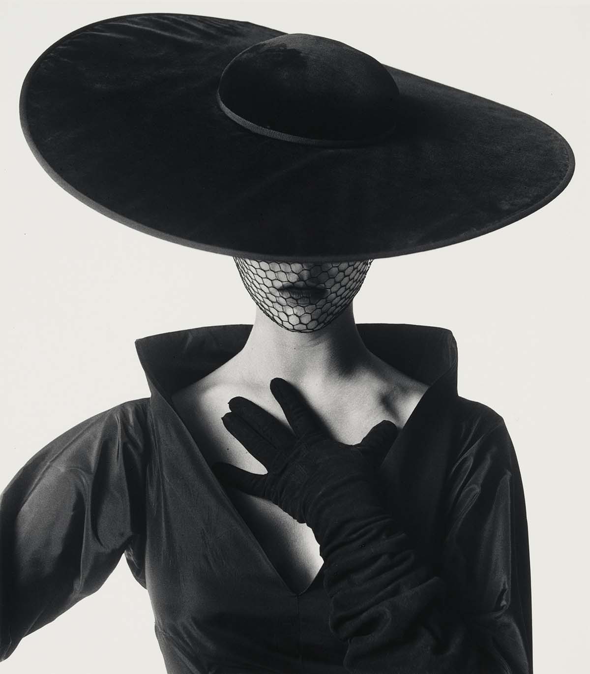 Irving Penn, Fashion Photograph (Jean Patchett), New York, 1949 Nicola Erni Collection, Zug © The Irving Penn Foundation Irving Penn, Fashion Photograph (Jean Patchett), New York, 1949 Nicola Erni Collection, Zug © The Irving Penn Foundation